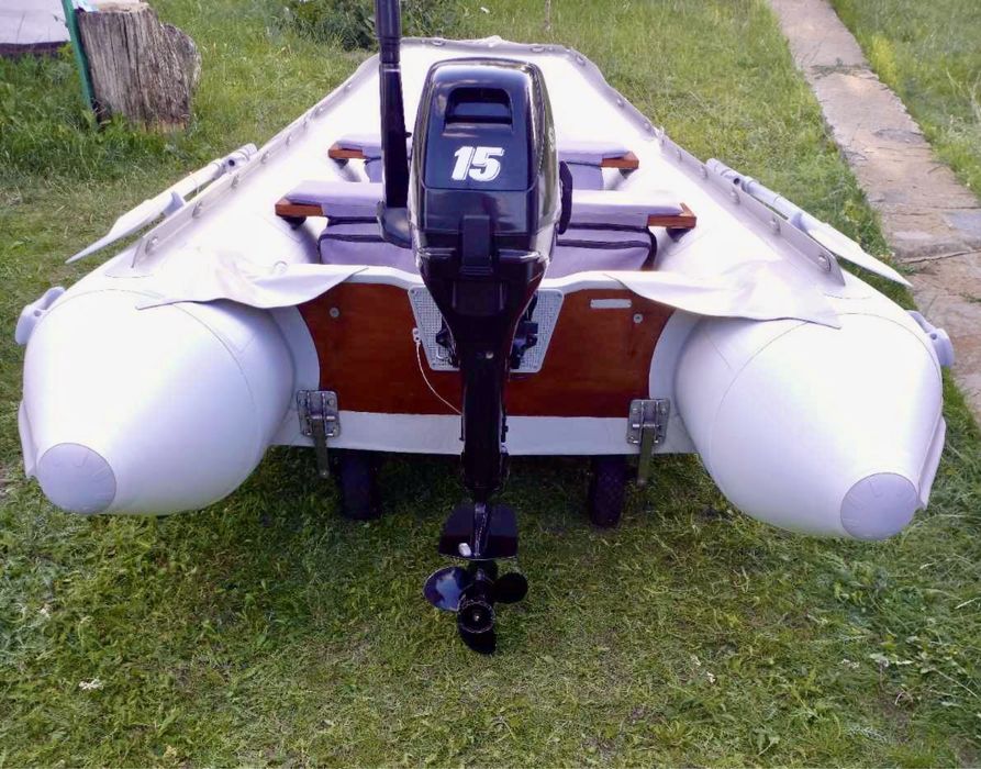 Надувний човен  Suzumar з мотром Suzuki 15 PS