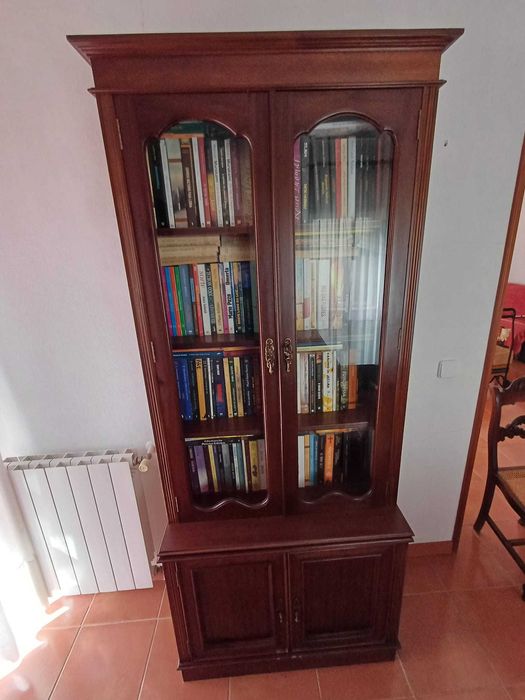 Mobília de escritório com estante grande + estante peq. + secretária