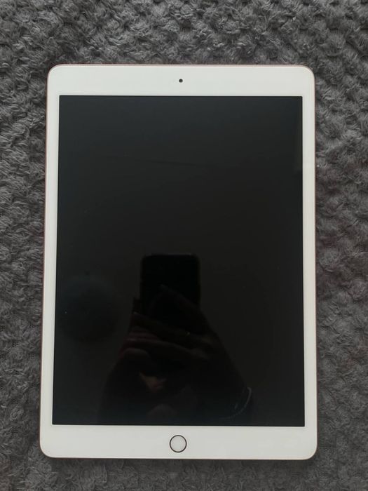 Apple iPad 8(2020)Wi-Fi 32 гб rose gold