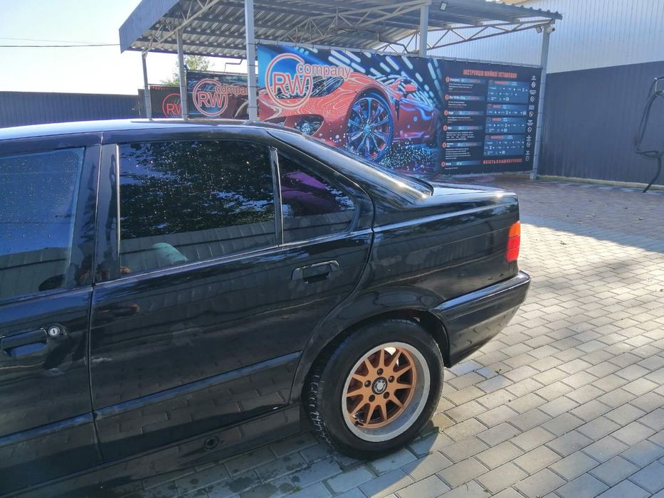 BMW           e36