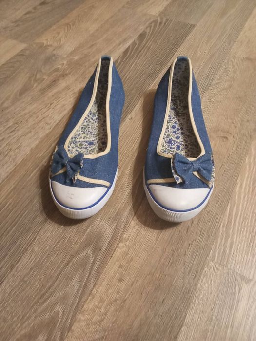 Продам жіночі балетки