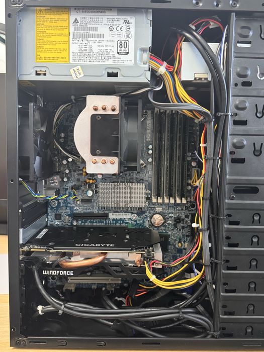 Komputer stacjonarny gamingowy i pracy