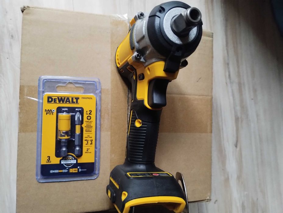 Klucz udarowy na baterie DeWalt 18-20V XR
