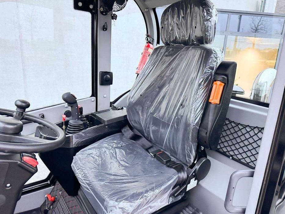 Pá Carregadora Telescópica Wolf WL825T