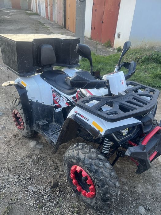 Продаю квадроцикл Форте бравес 200