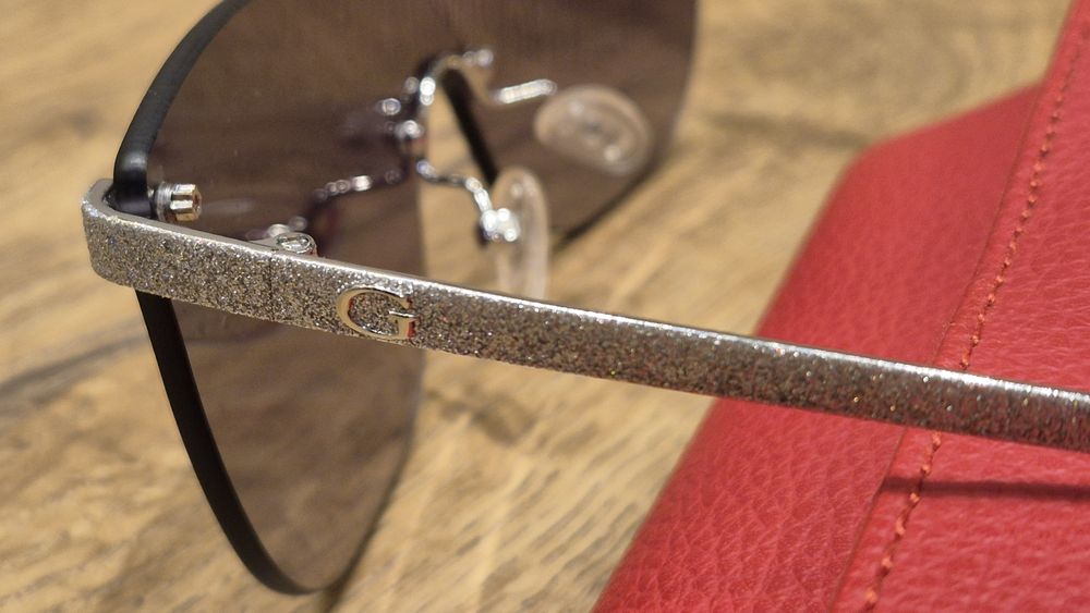 Okulary przeciwsłomeczne Guess