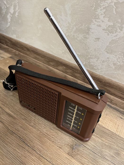 Радиоприемник Кварц-309 СССР (1985 г)
