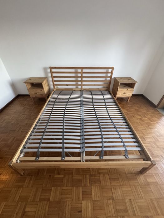 Mobilia Quarto - Cama 160x200 cm e Mesas Cabeceira IKEA