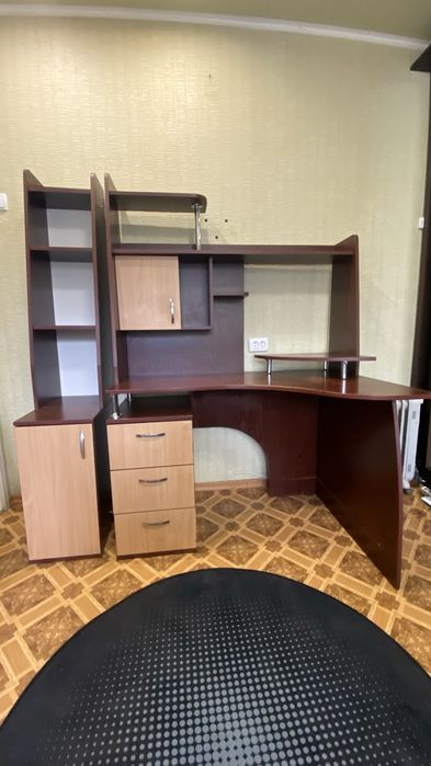 Стіл компютерний