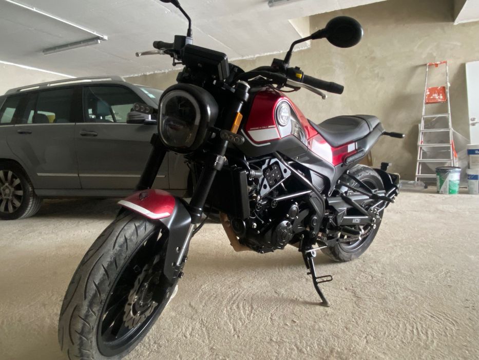 Motocicleta Benelli