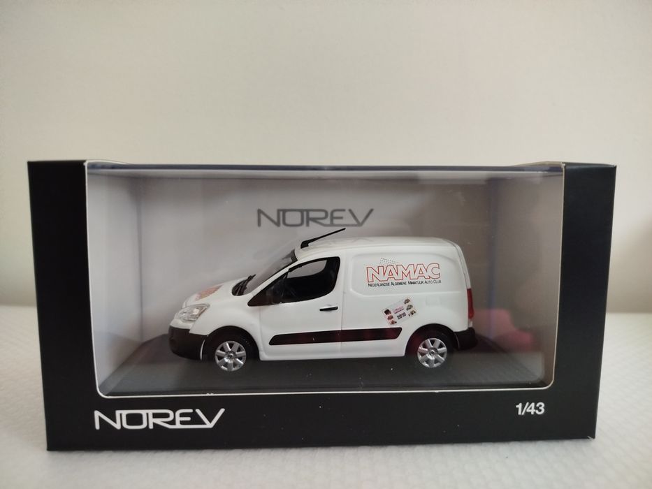 Miniatura Citroen Berlingo 1/43 Nova