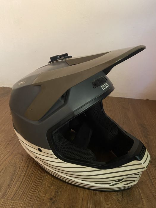 Capacete downhill/Enduro ION Scrub AMP tam. M