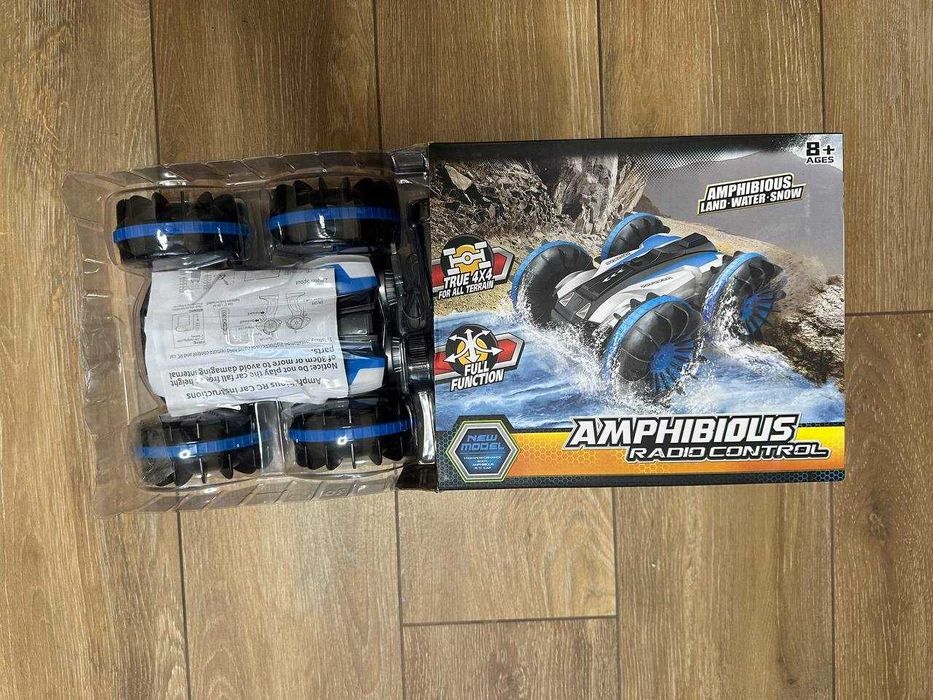 Машинка-амфібія на радіокеруванні 4WD Повний привід | Land-Water-Snow