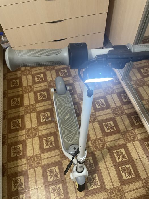 Електросамокат Ninebot eKickScooter ZING C8