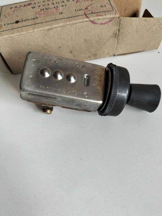 Przełącznik świateł wyciągany M 01.14.03 Żuk Nysa Syrena Warszawa OSW