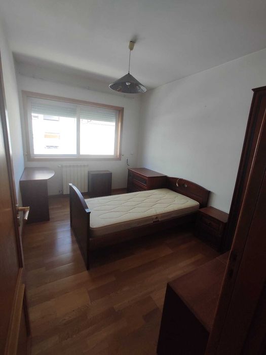 Espaçoso apartamento de 4 quartos - Coimbra