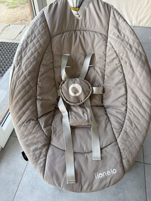Bujaczek leżaczek elektryczny obrót 360°panel sterowania 0-9kg Lionelo Iris