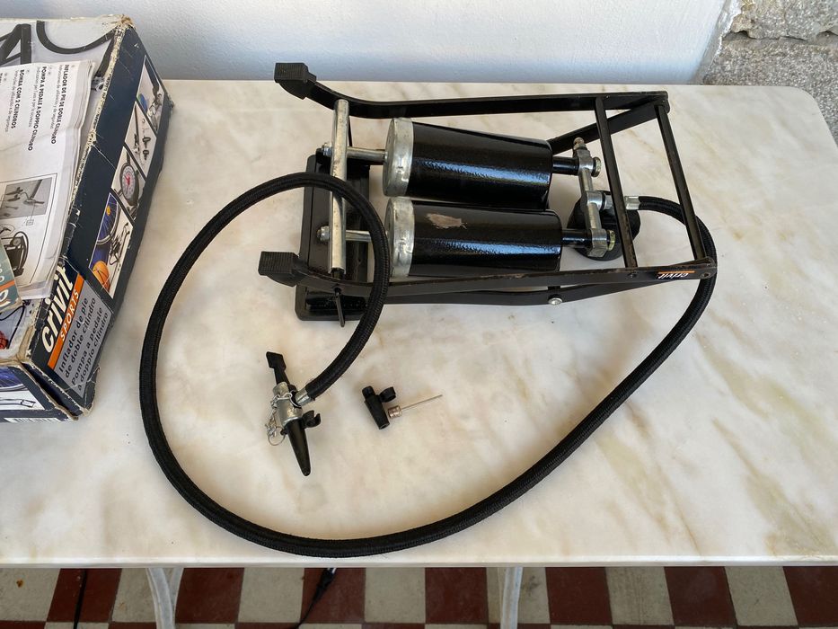 Bomba com 2 cilindros