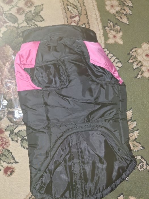 Продам новые куртки для собак