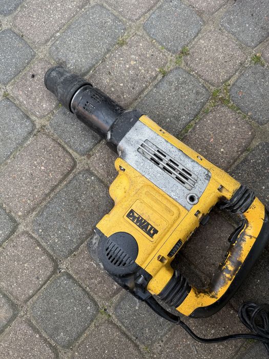 Młot udarowy Dewalt D25701