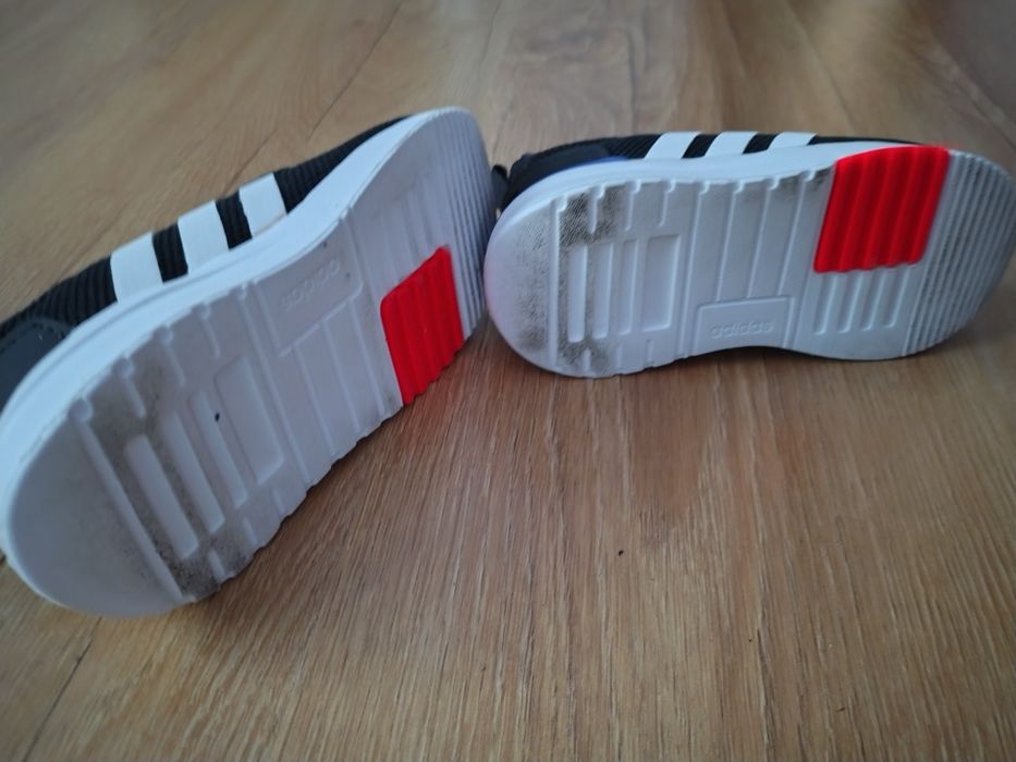 Buty dziecięce adidasy firmy Adidas r. 25 jak nowe