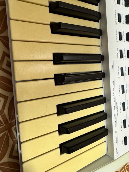 Arturia KeyLab 49 MkII - професійна MIDI-клавіатура