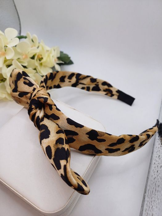 Opaska na głowę z kokardką w panterkę