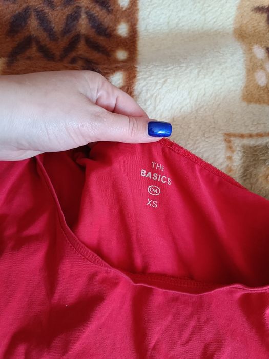 Czerwona klasyczna bluzka xs Basic krótki rękaw