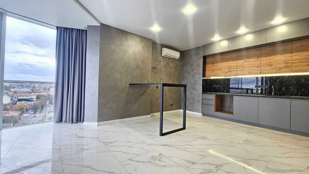 Продам за вигідною ціною 2к в центрі міста! ЖК Гранд Палац