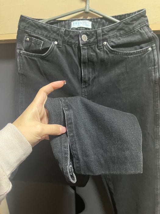 Продам джинси в ідеальному стані з розрізами на ніжці