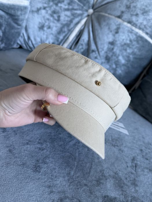 Бежевая кепка кепи Ruslan Baginskiy с кольцами