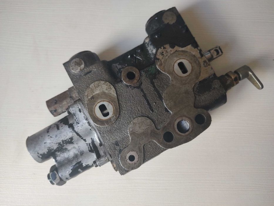 Rozdzielacz CASE 5120, 5130, 5140, 5150,