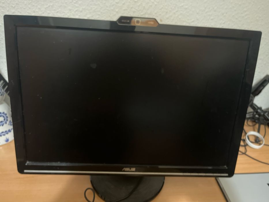 Monitor ASUS VK221D – 22” com Webcam Integrada