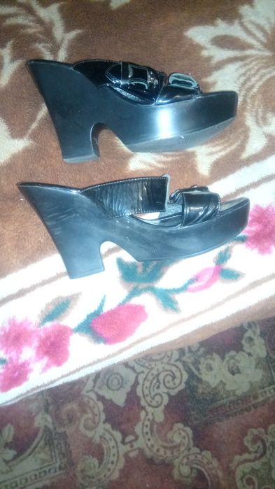 Продам женские шлепки