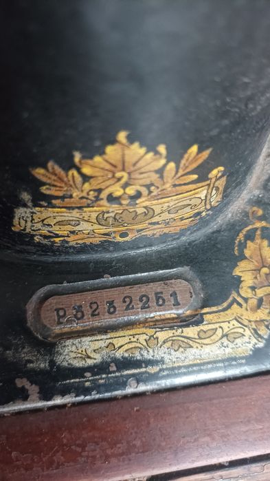 Госшвеймашина. ПГМЗ. Стол с швейной машиной. Б/у