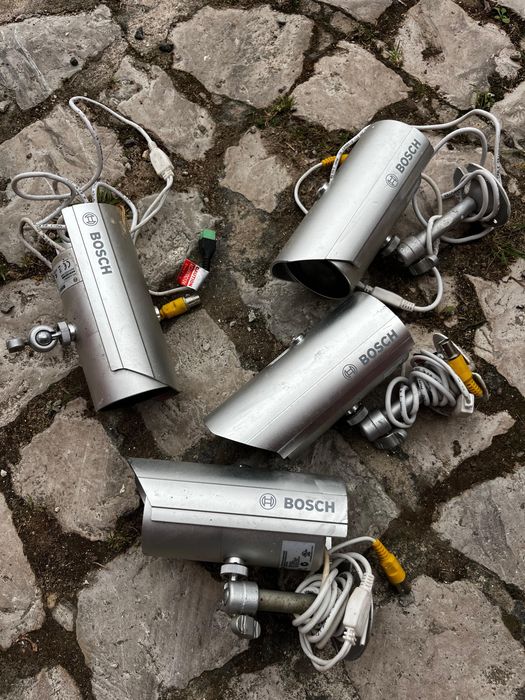 Câmeras de segurança tubulares (bullet) em liga de alumínio resistente a intempéries (IP67 / uso exterior).