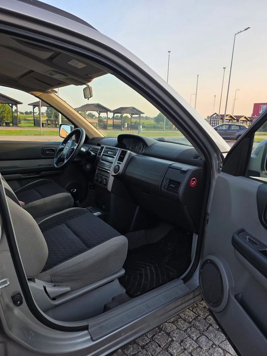 Nissan X-Trail 2 litry benzyn 140 LPG BEZWYPADKOWY  4x4 NAPĘD