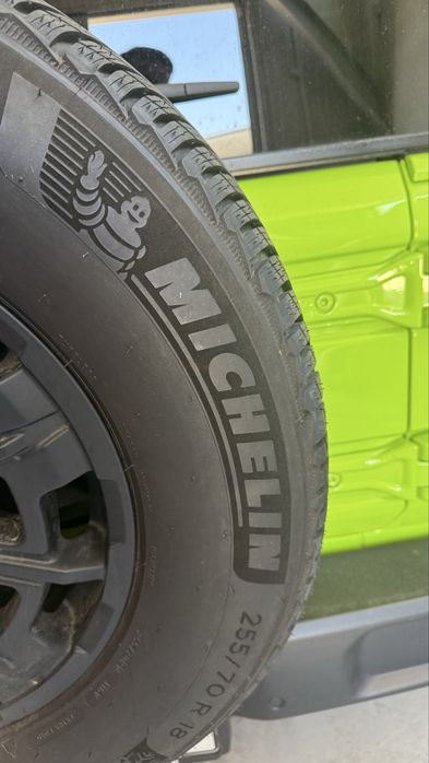 Jogo de 5 pneus MICHELIN 255/70 R18