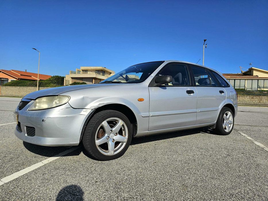 Carro Mazda 323F gasolina — photo 2
