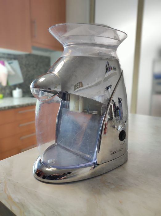 Triturador de gelo elétrico