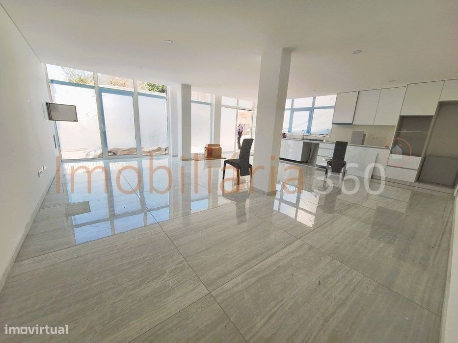 **Apartamento T3 Novo em Vilela-Paredes: Conforto e Modernidade ao ...