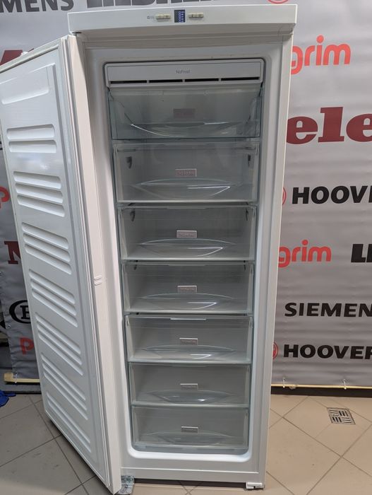 Морозильна я камера Міеle 7ящиков