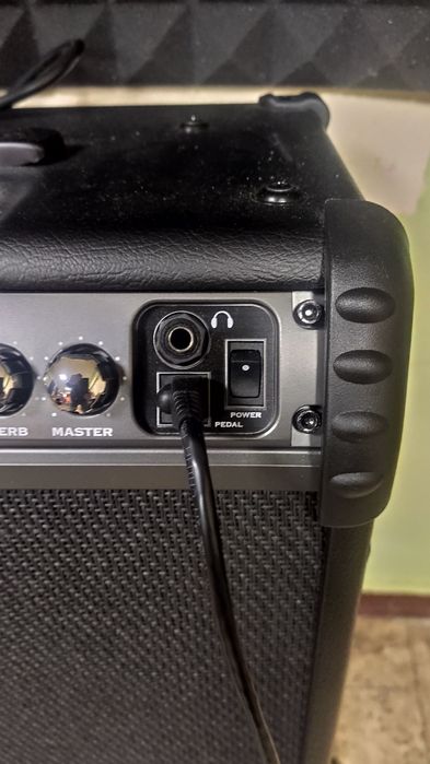 Гитарный комбик Line 6 Spider Jam