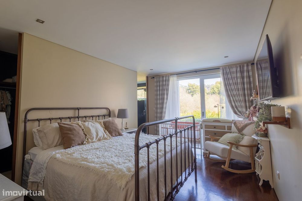 Moradia T5 de 3 Frentes em Ermesinde – Condomínio Fechado