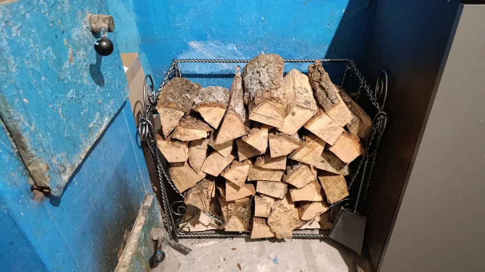 Дровниця ручної роботи