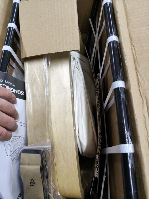Fotel bujany relaksacyjny do czytania