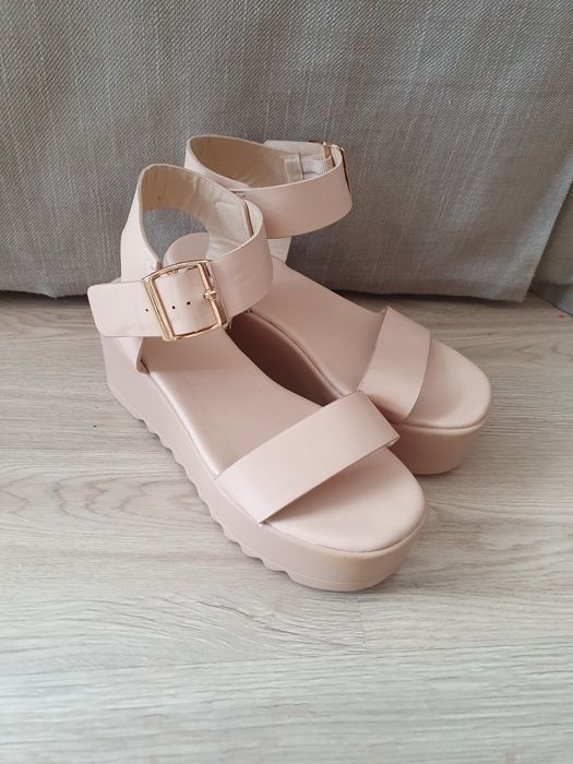 Beżowe Sandały koturny Jenny Fairy r.36