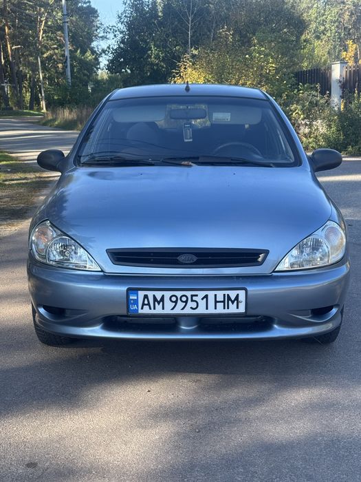 КIA Rio PS 2002