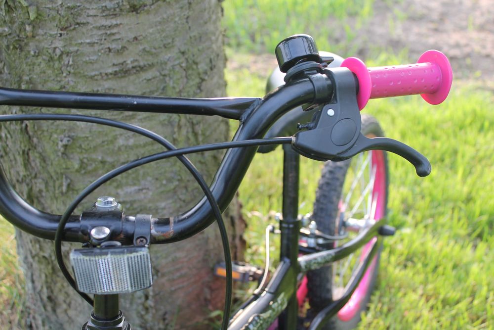 rower Eclipse18" fuksja czerń CZASZKI dzwonek