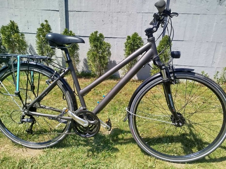 Rower Trekkingowy Miejski KTM AVENTO Koła 28 cali Rama Alu 46 cm 18 cali DEORE 3x9